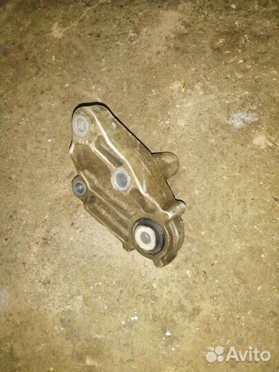 Кронштейн МКПП Форд