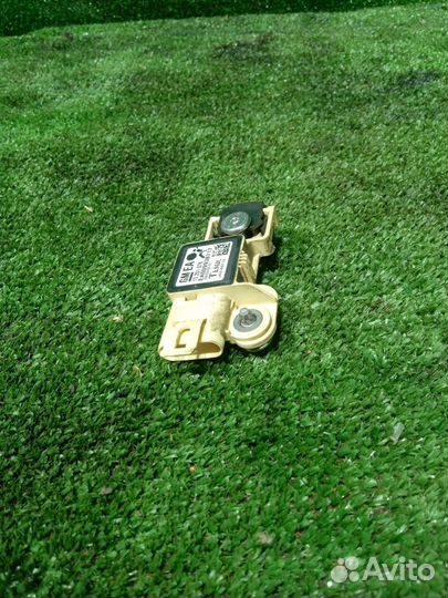 Датчик удара боковой Opel Astra