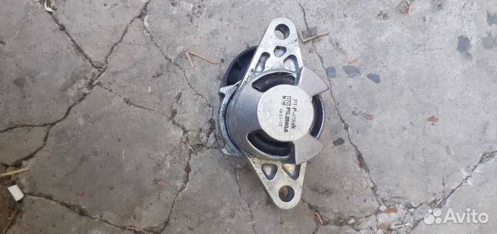 Ролик натяжителя ремня генератора