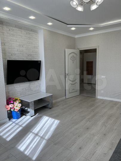 2-к. квартира, 60 м², 13/23 эт.