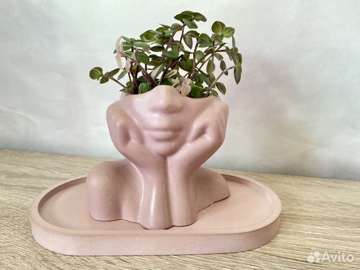 Кашпо девушка с каллизией