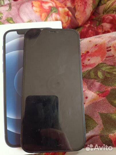 iPhone 12, 64 ГБ