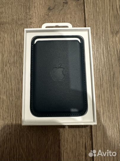 Оригинальный чехол Apple Magsafe Wallet