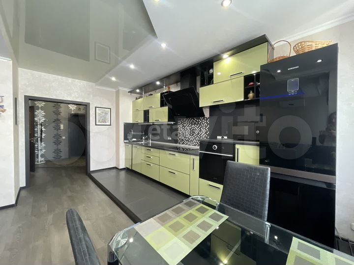 2-к. квартира, 75,2 м², 15/17 эт.