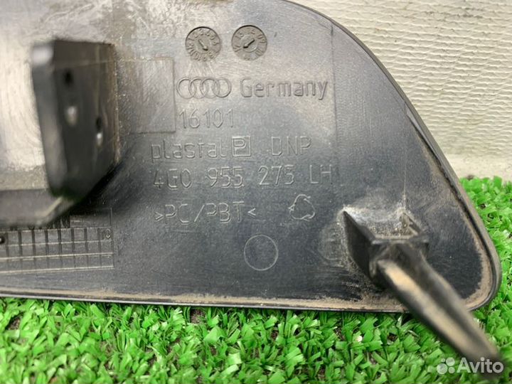 Крышка форсунки омывателя фар передняя левая Audi