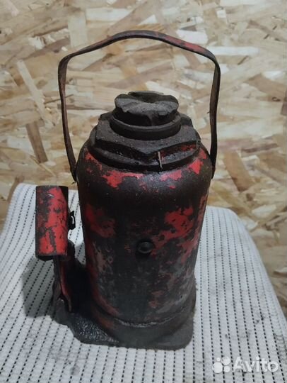 Домкрат 20 т