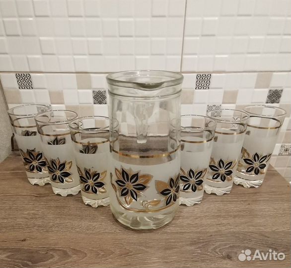Набор кувшин и стаканы
