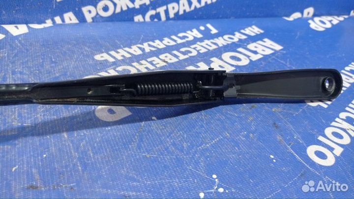 Левый поводок дворника Opel Astra H универсал