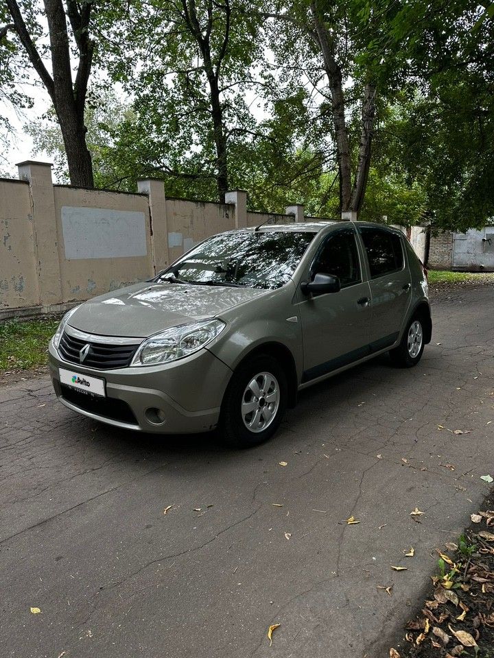 Renault Sandero: фото владельца