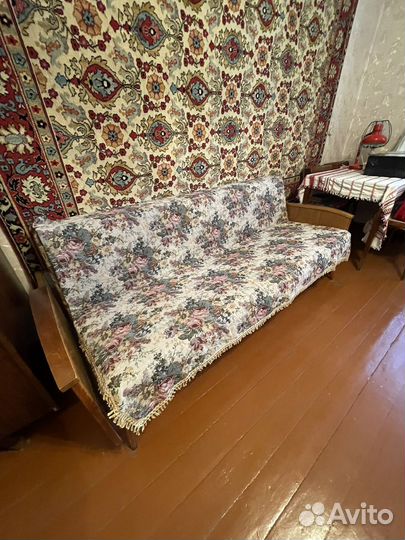Диван б/у советский
