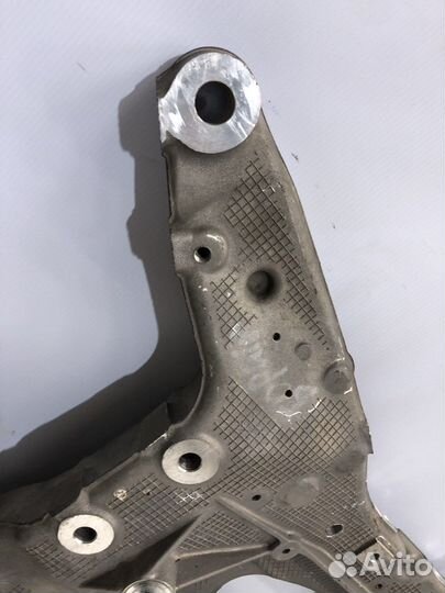 Подрамник передний range rover evoque