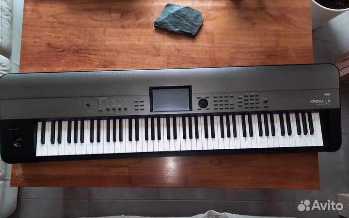 Рабочая станция Korg + Аксессуары