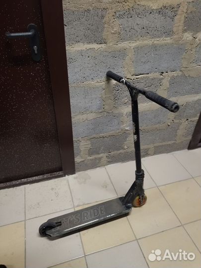 Подростковый трюковой самокат б/у
