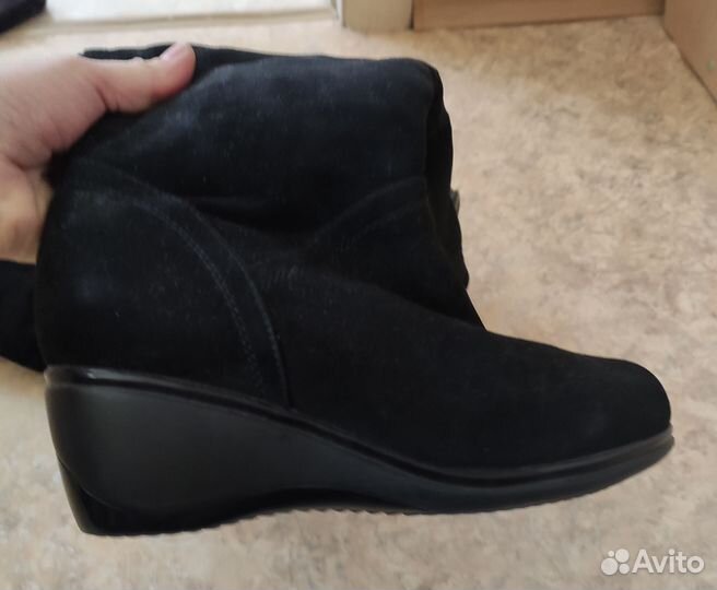 Сапоги женские зимние 37 размер бу