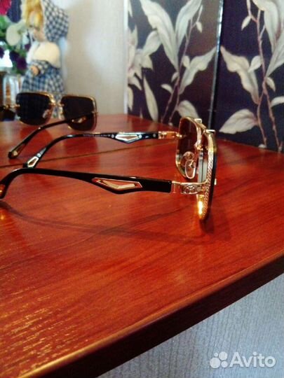 Брендовые очки, Италия