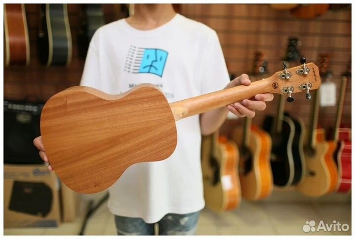 Укулеле тенор