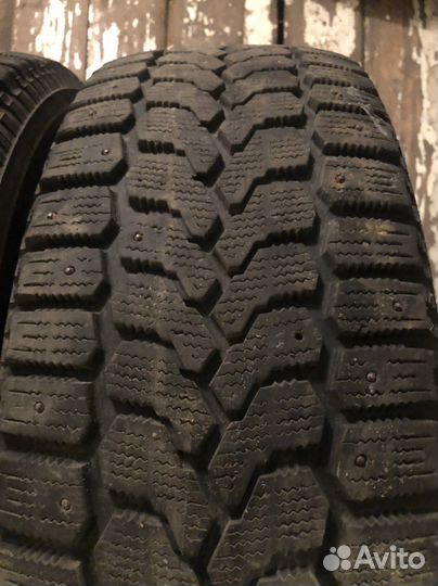 Yokohama Ice Guard Stud IG55 215/60 R17