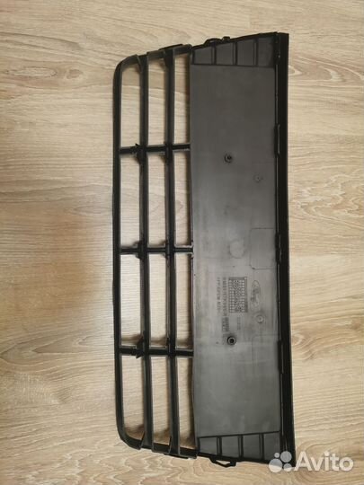 Решетка радиатора нижняя форд фокус 3