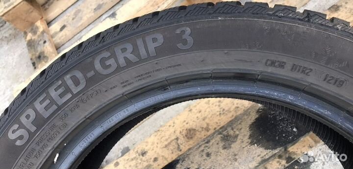 Semperit Speed Grip 3 215/55 R17 98V