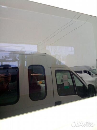 Стекло левое Mercedes-Benz Sprinter 515 906.657 OM