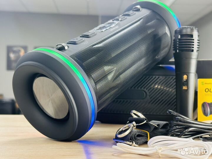 Блютуз колонка с микрофоном