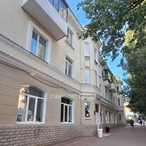 3-к. квартира, 80 м², 2/3 эт.