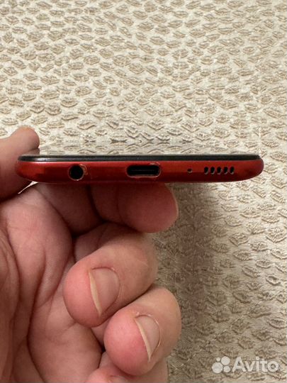 Samsung Galaxy A40, 4/64 ГБ