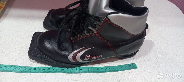 Лыжные ботинки