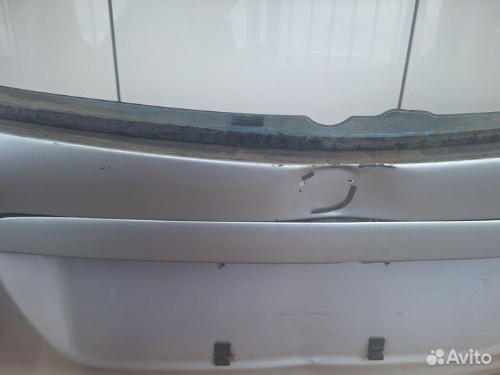 Крышка багажника мазда familia