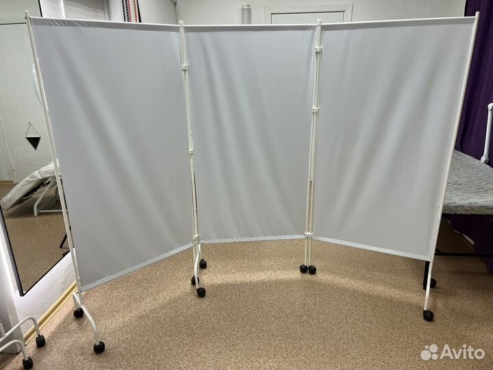 Ширма медицинская на колесах, трехсекционная