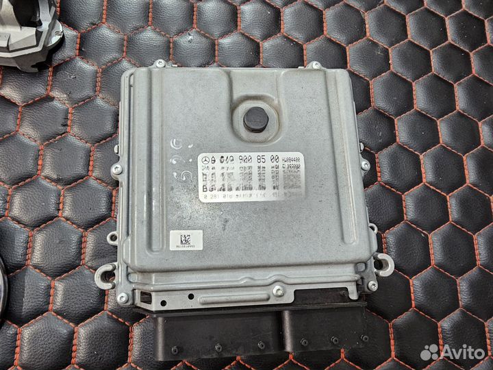 Ключ комплект Mercedes W639 рест OM642