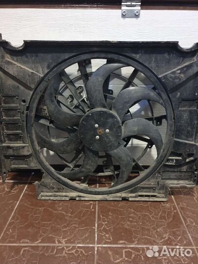 Вентилятор охлаждения на jaguar F- pace