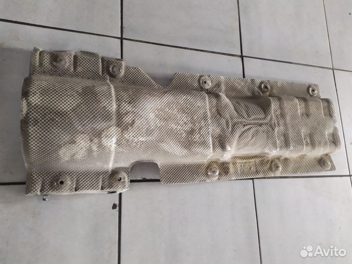 Теплозащитный экран Nissan Almera G15