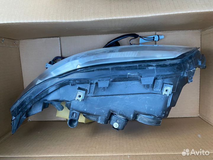 Фары Галоген volvo 30698836 30698825