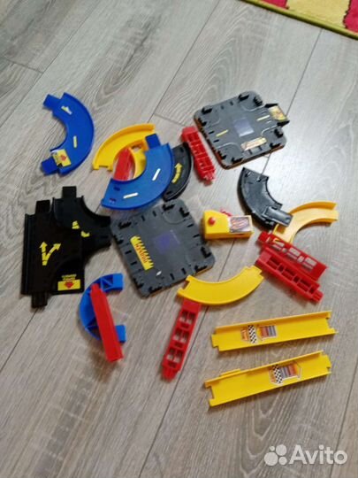 Трек-автопарковка