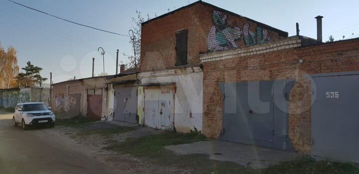 Гараж, > 30 м²