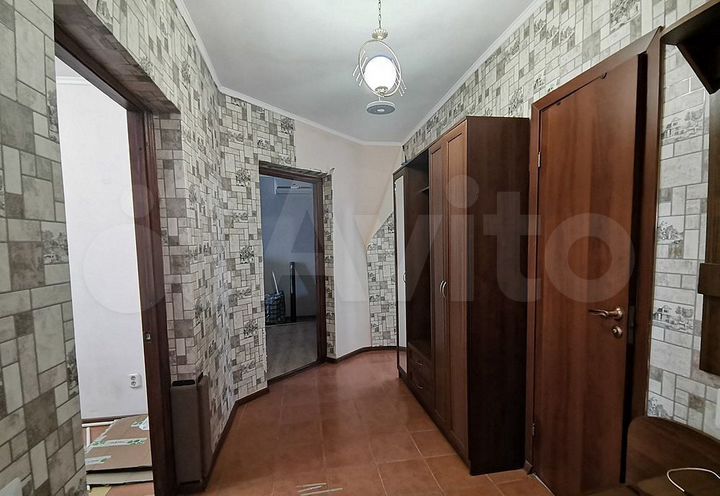 2-к. квартира, 56 м², 2/3 эт.