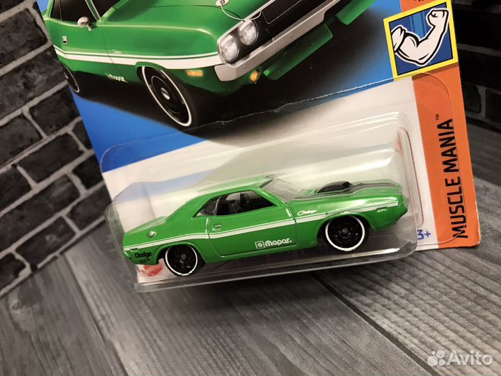 Hot Wheels Dodge Challenger Hemi