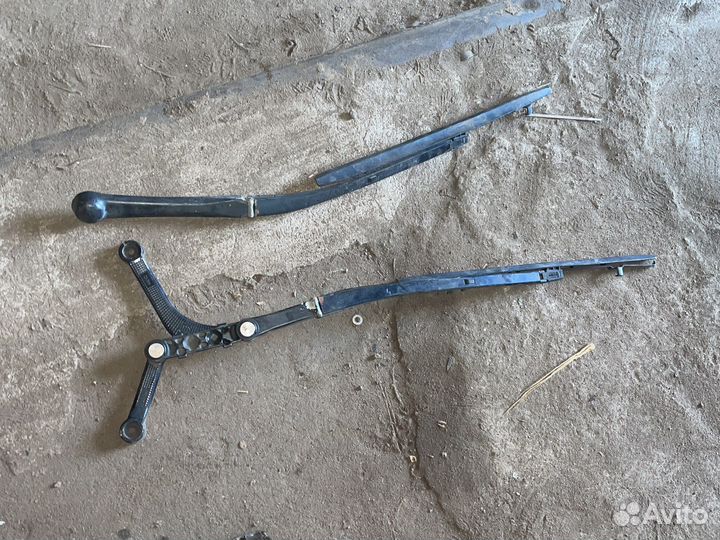 Поводок дворника BMW 5