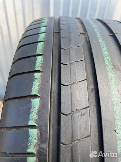 Pirelli P Zero PZ4 275/30 R20