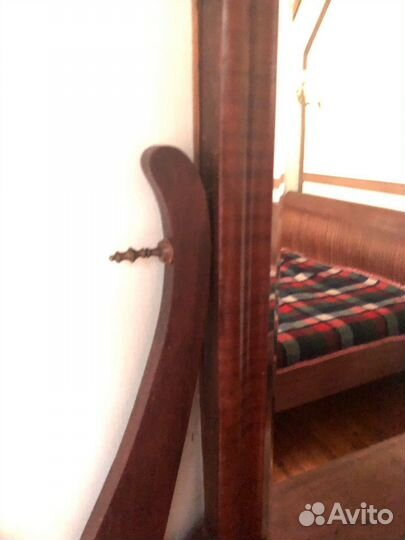 Трюмо с зеркалом старинное