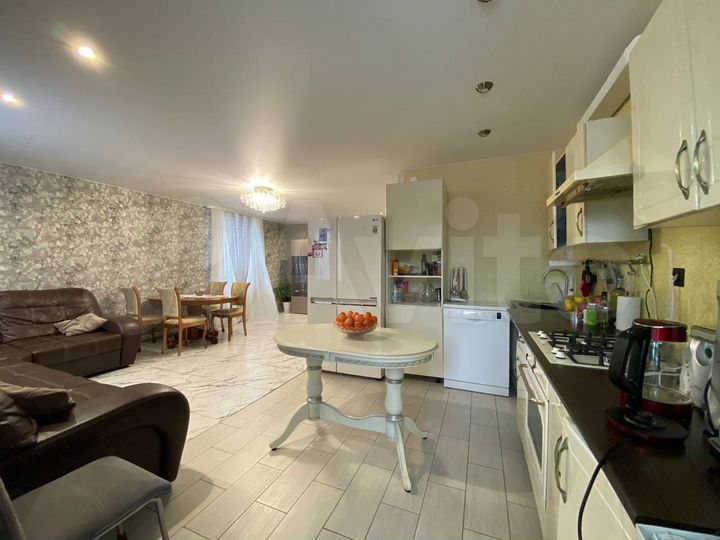 3-к. квартира, 101,3 м², 3/3 эт.