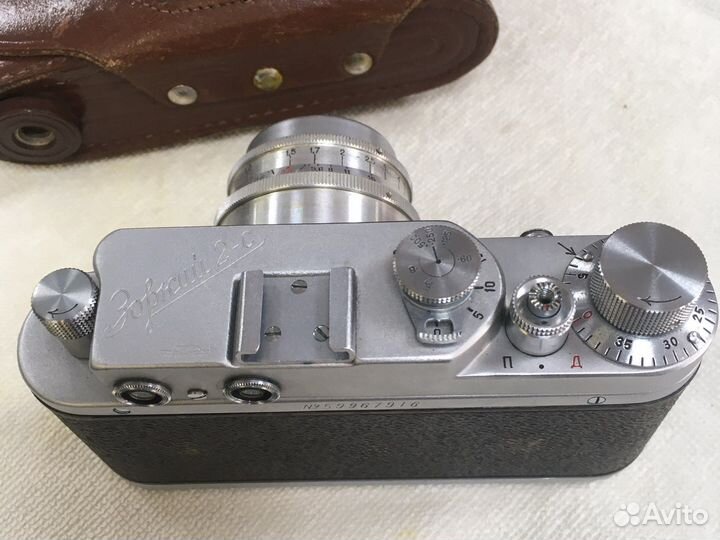 Плёночный фотоаппарат Зоркий 2-с