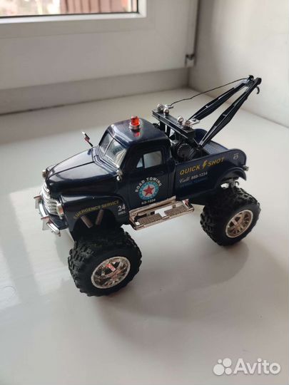 Машинка Chevrolet 3100 Off Road