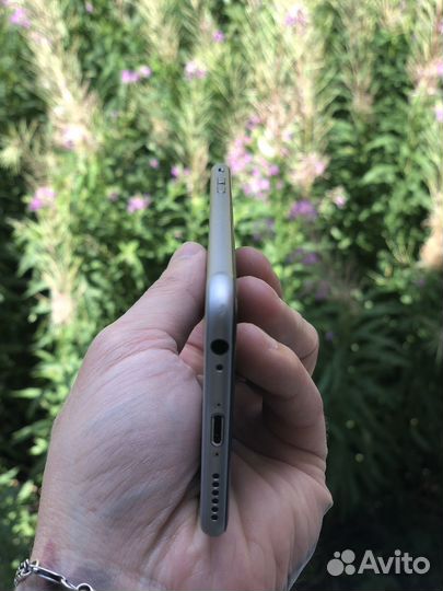 Смартфон Apple iPhone 6 64 Gb