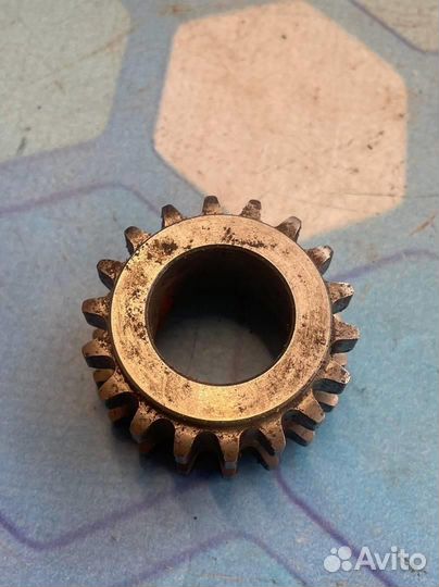 Шестерня грм 03C105209AR