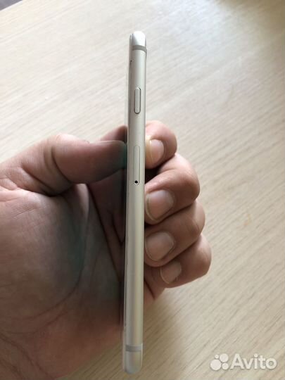 iPhone 6S, 64 ГБ