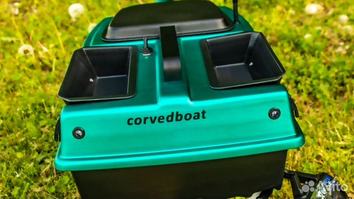 Прикормочный кораблик с глубиномером