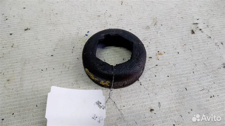 Гайка крепления амортизатора переднего Audi 100 С3