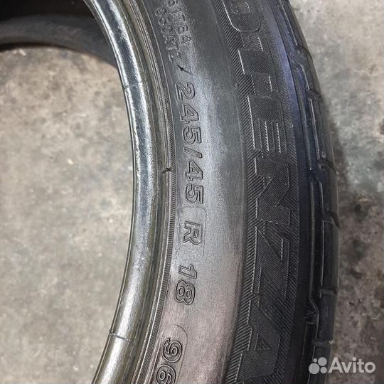 Bridgestone Potenza RE050A 245/45 R18